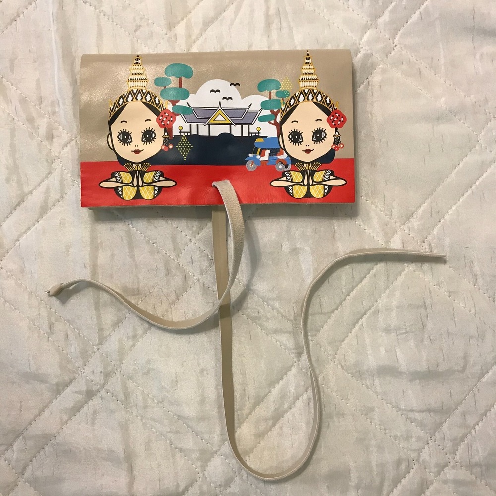 Artistry Studio‎ Bangkok Edition Leatherette Makeup brush holder